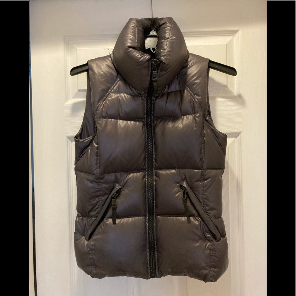 SAM puffer vest